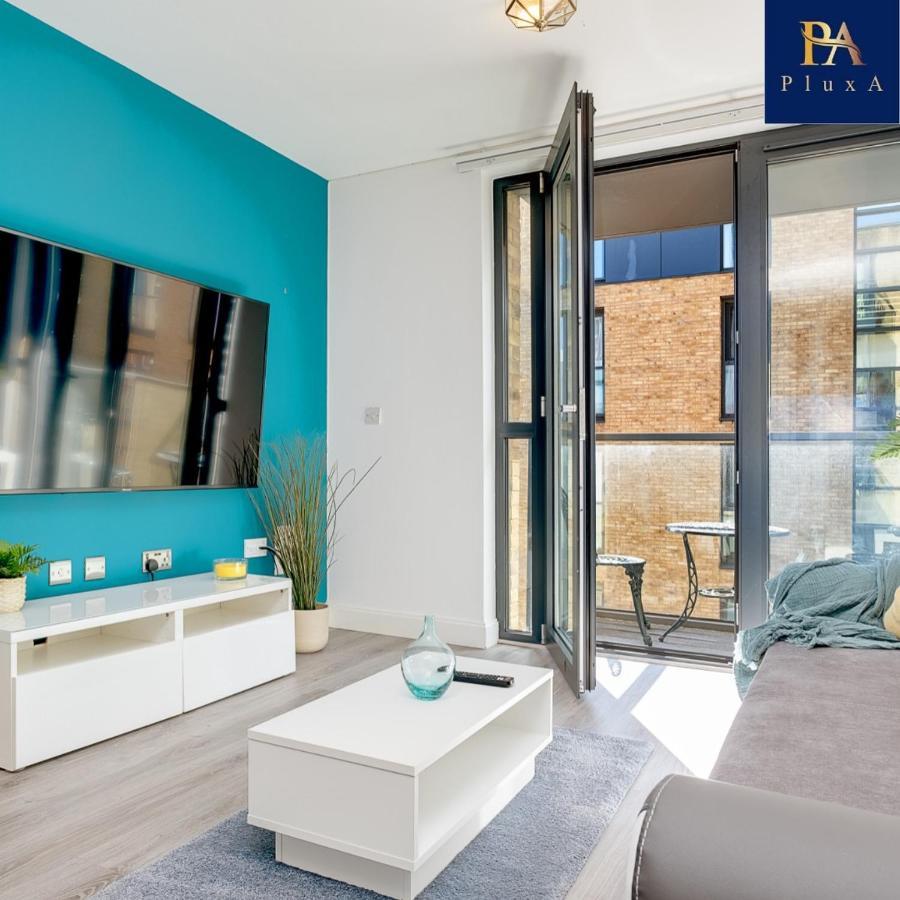 Pluxa Vivid Veranda Beautiful City Centre Apartment With Free Parking Birmingam Exterior foto