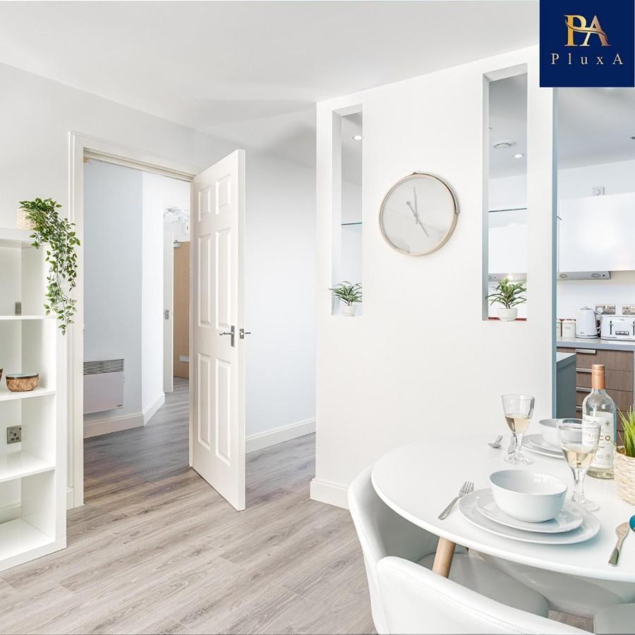 Pluxa Vivid Veranda Beautiful City Centre Apartment With Free Parking Birmingam Exterior foto
